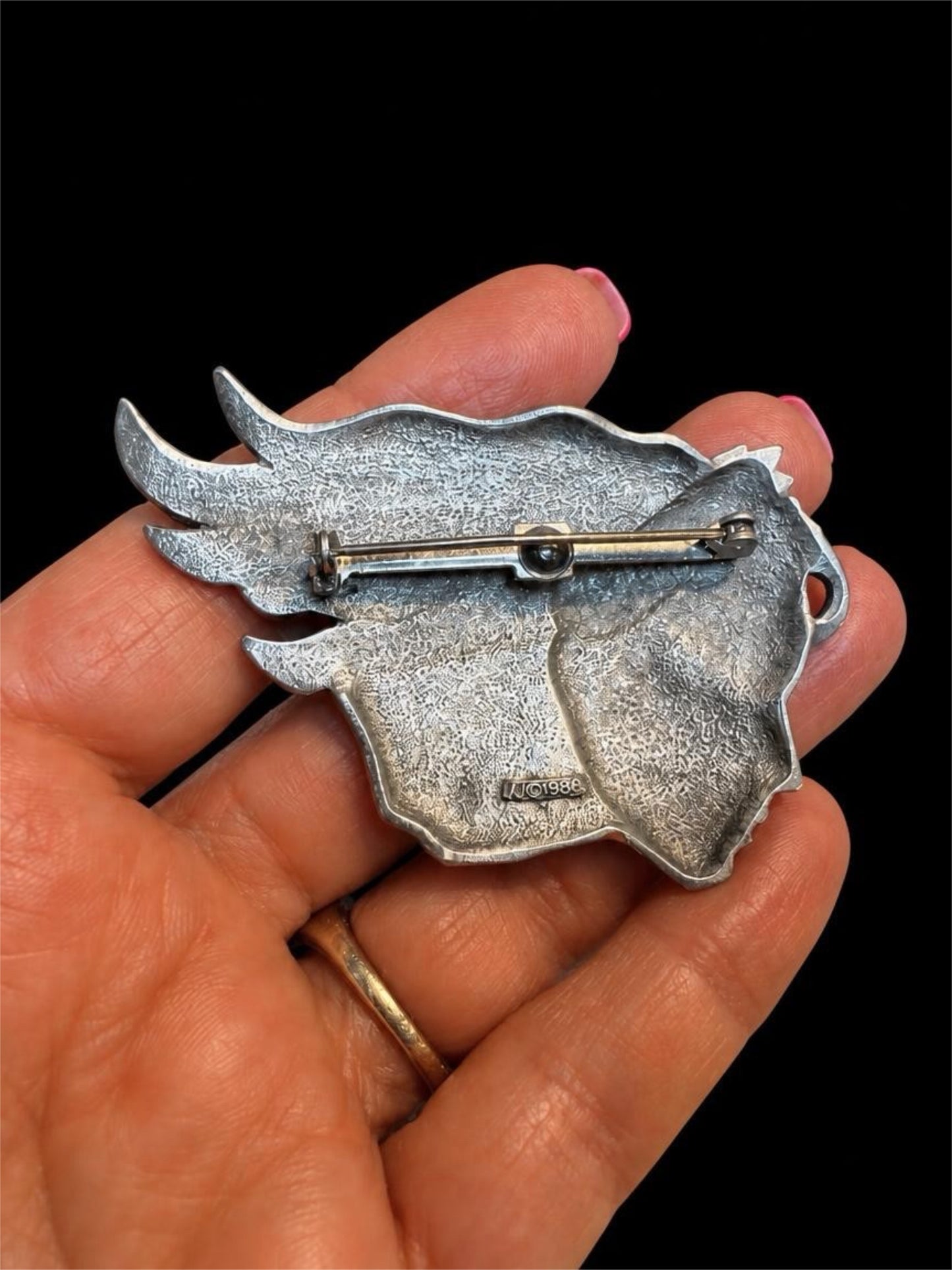 JJ 1988 GODDESS PEWTER BROOCH