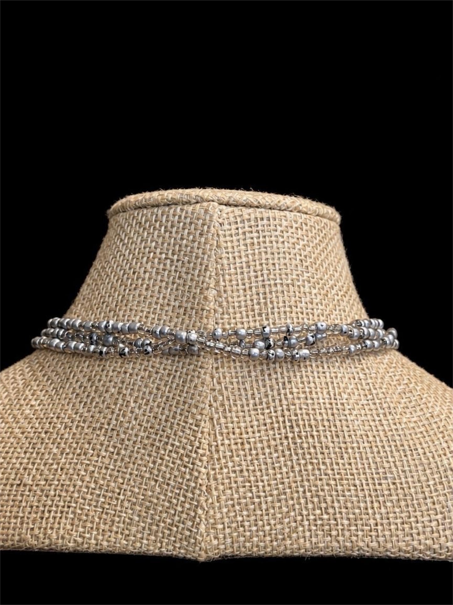 BEAUTIFUL EXTRA LARGE SEED BEAD NECKLACE