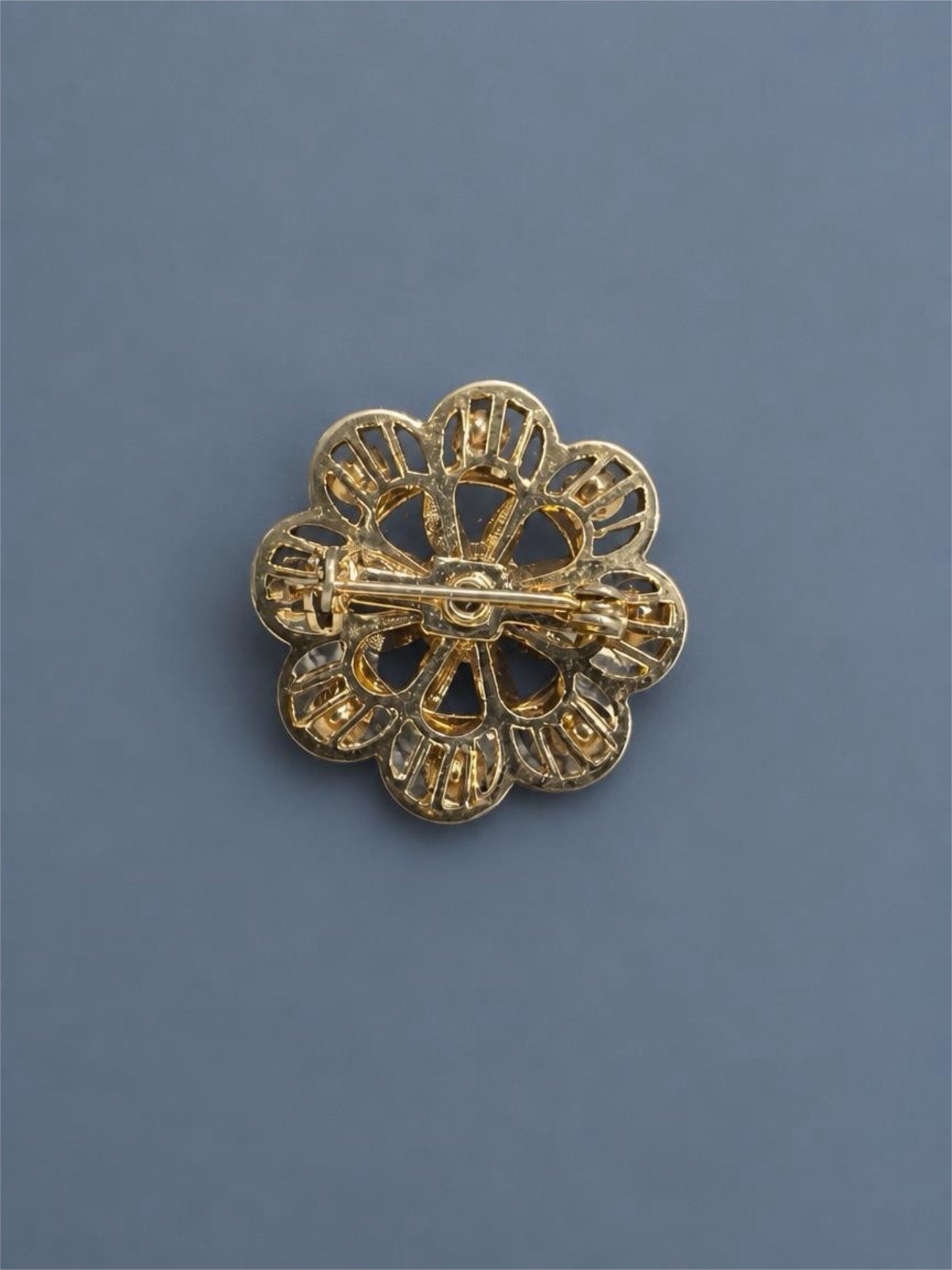 VINTAGE URANIUM BROOCH