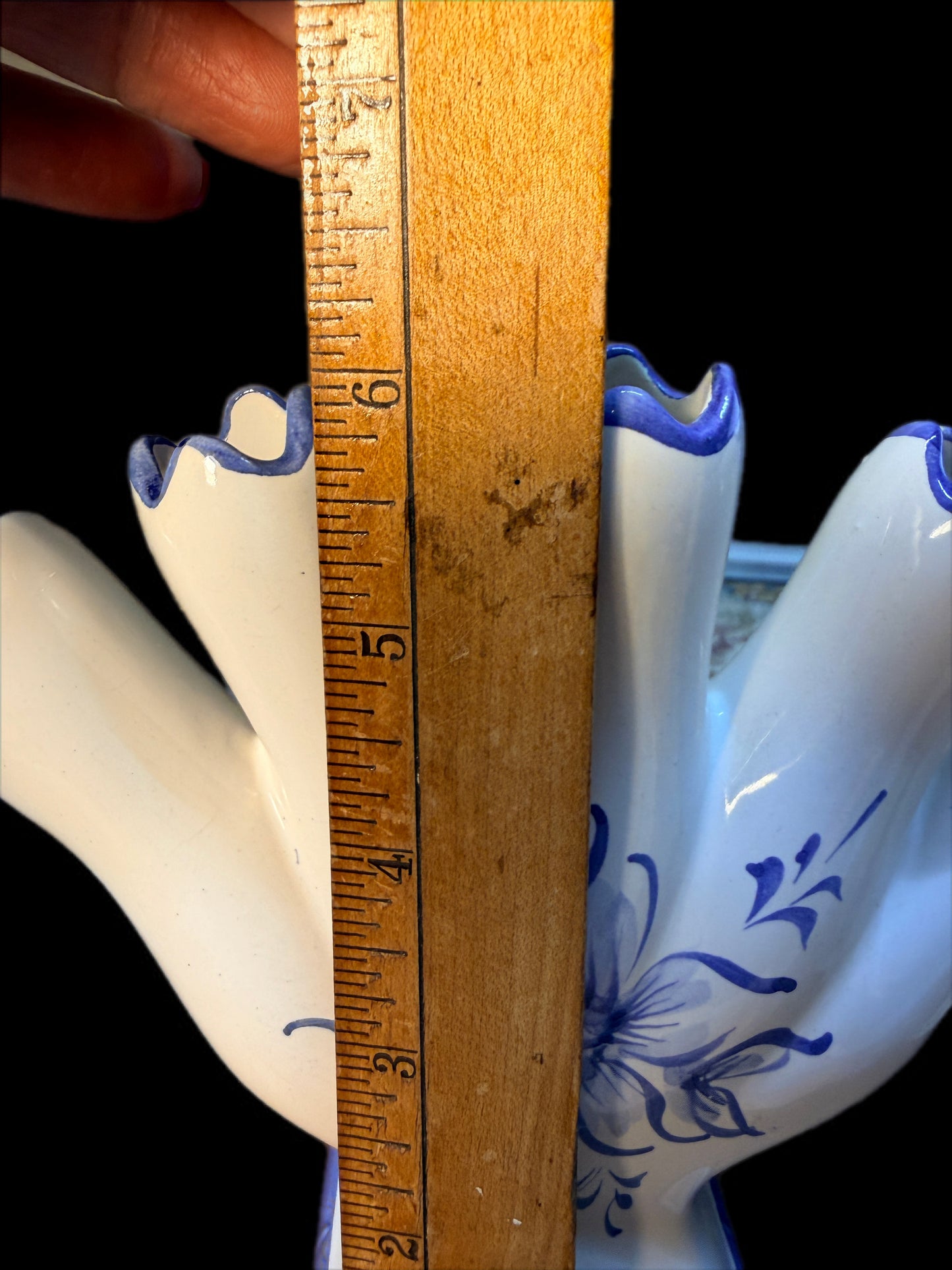 VINTAGE 5 FINGER BUD VASE