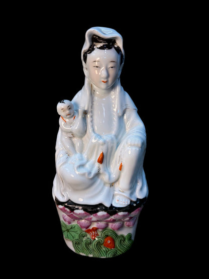 VINTAGE CHINESE PORCELAIN STATUE