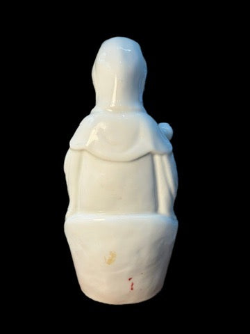VINTAGE CHINESE PORCELAIN STATUE