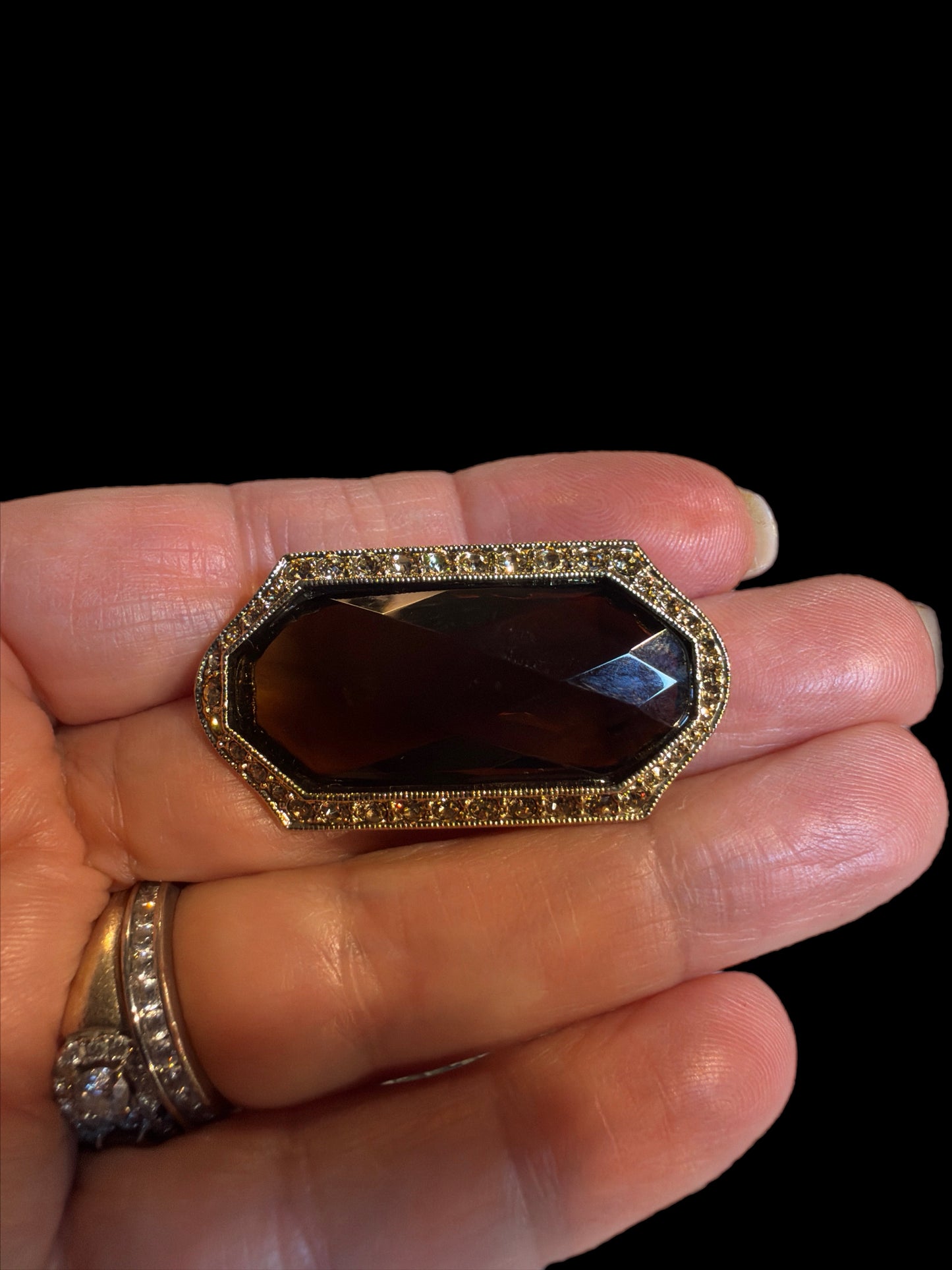 MONET SMOKEY GLASS BROOCH