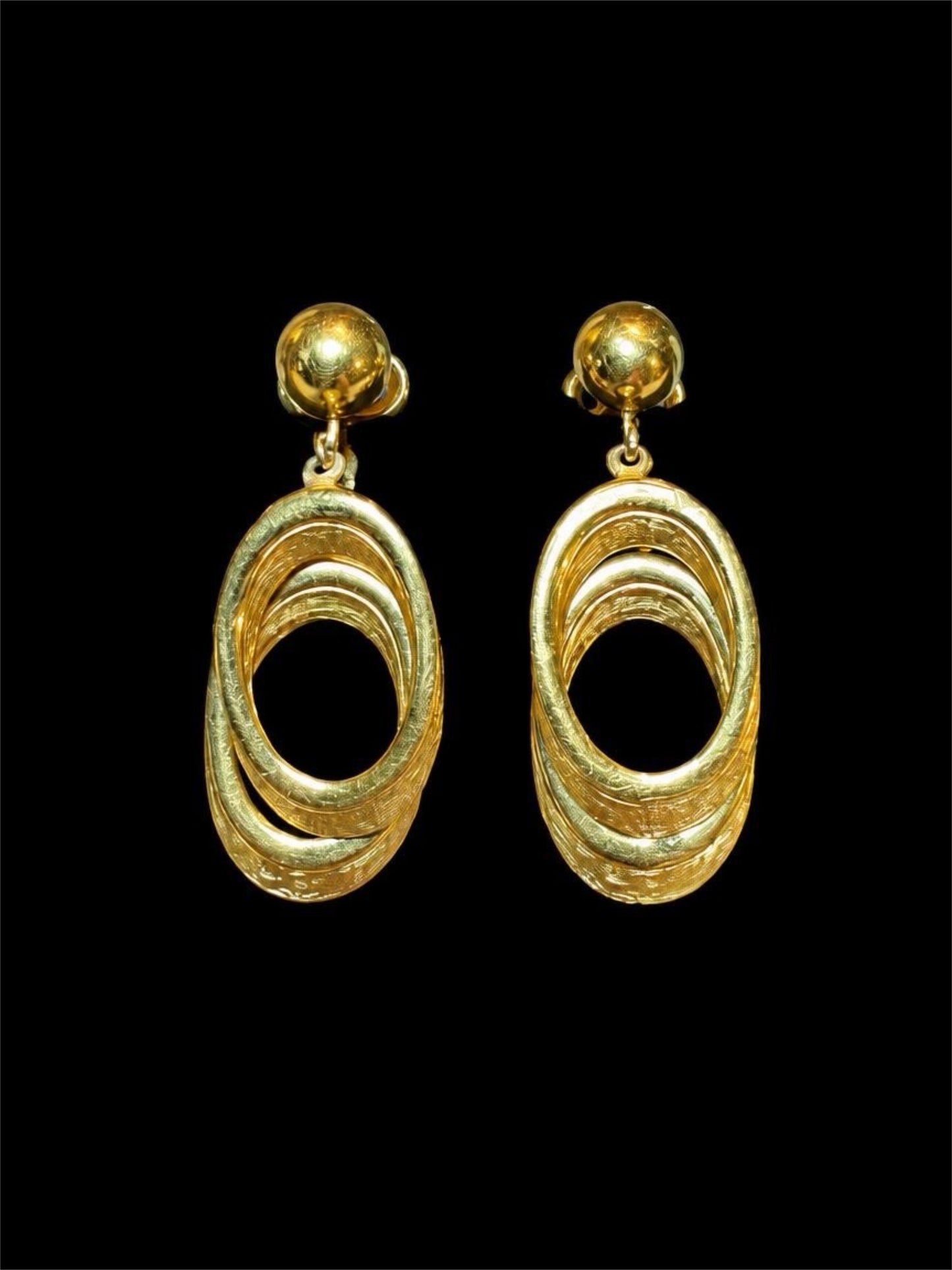 CROWN TRIFARI BRUSHED GOLD EARRINGS