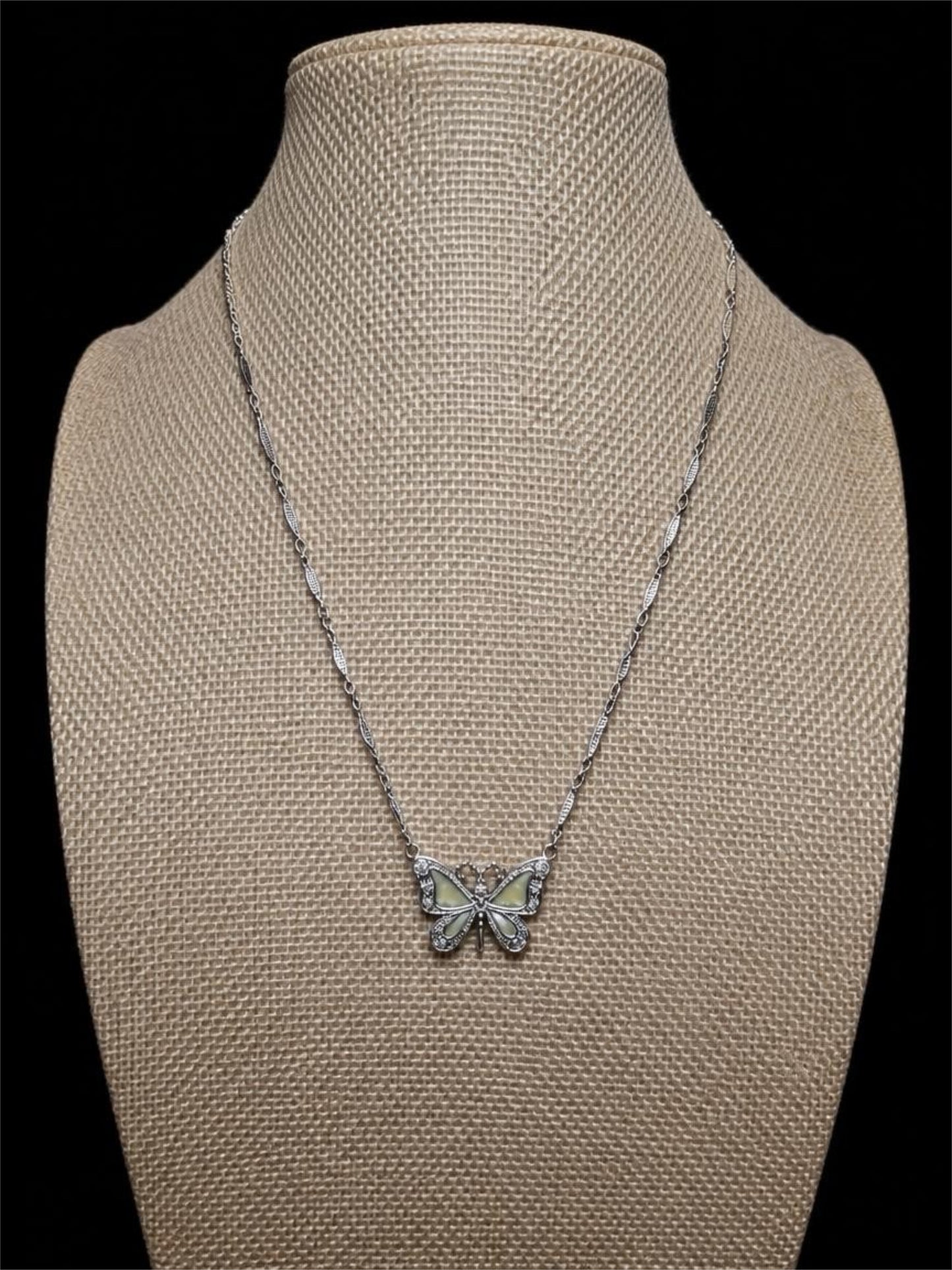 1928 BUTTERFLY NECKLACE