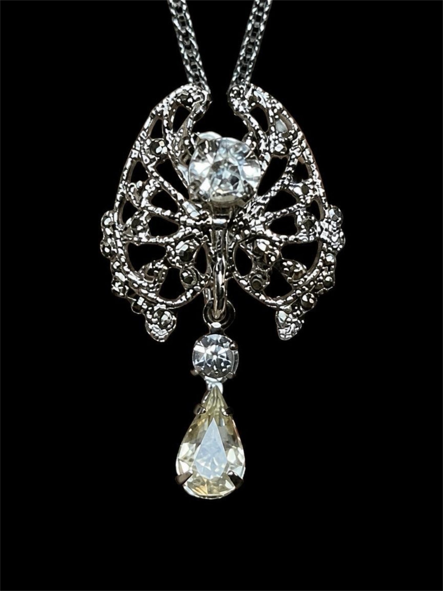 RHINESTONE & SILVER NECKLACE W/ EARRINGS SET