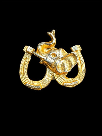 1968 POLITICAL GULF OIL ELEPHANT & HORSE SHOES PIN