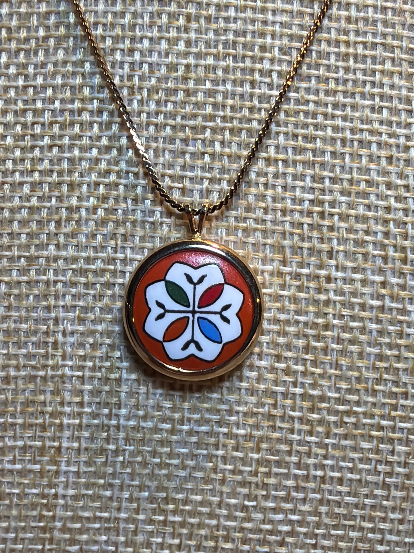 VINTAGE AVON GOLD & RED NECKLACE