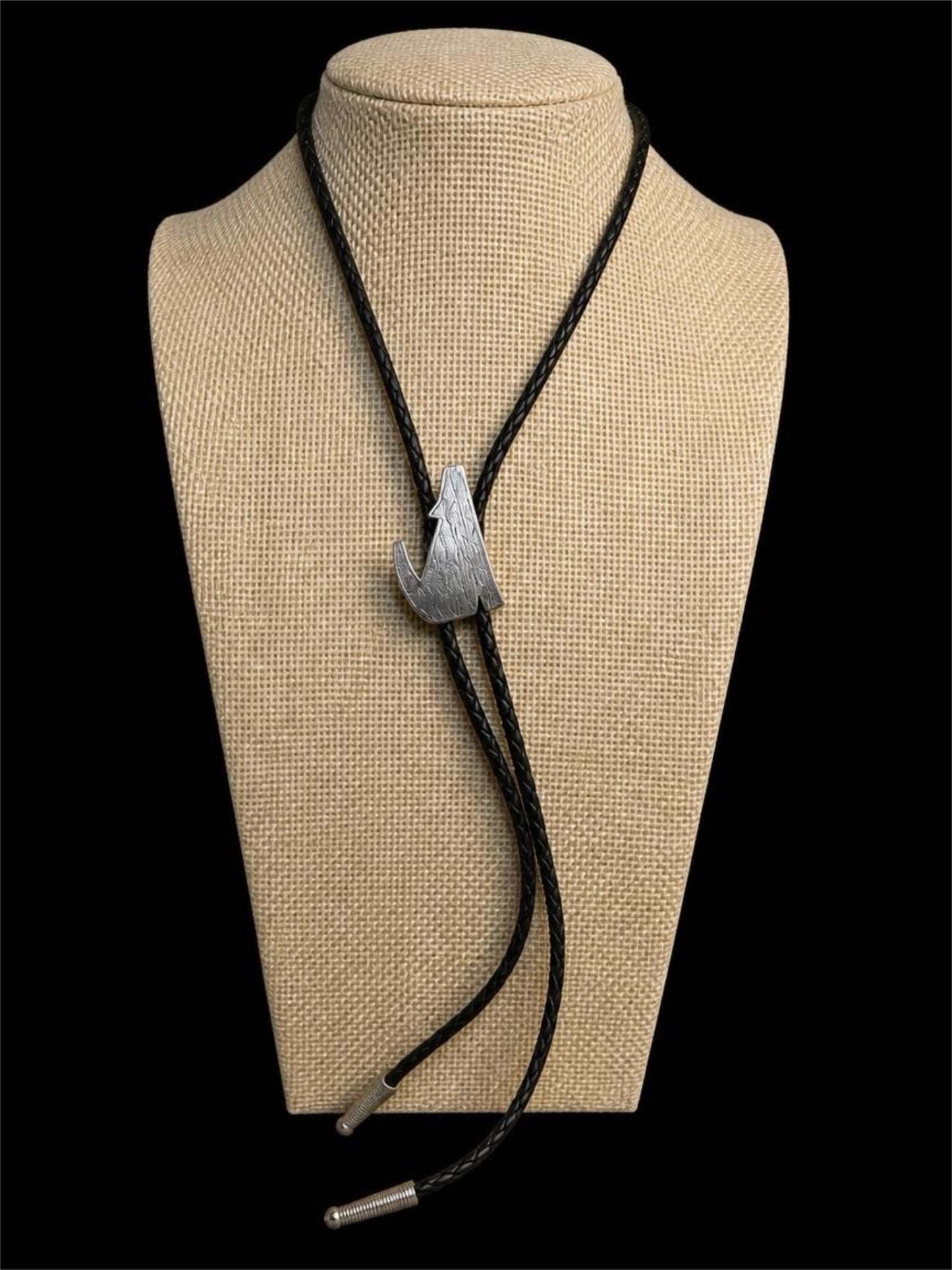JJ HOWLING WOLF PEWTER BOLO