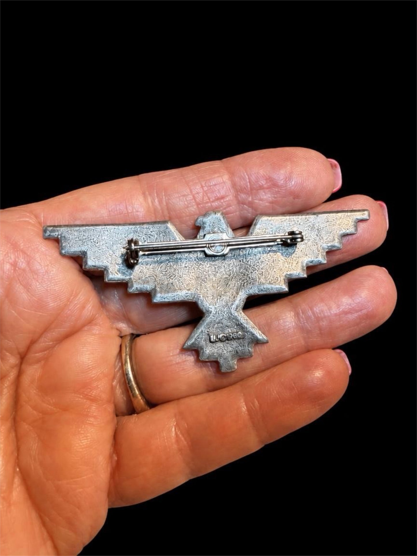 JJ 1988 THUNDERBIRD PEWTER BROOCH