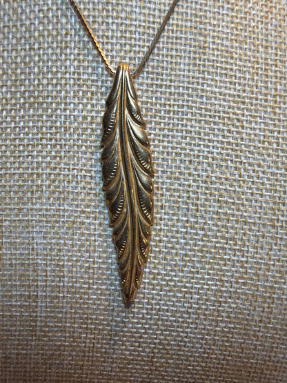 MONET GOLD LEAF NECKLACE