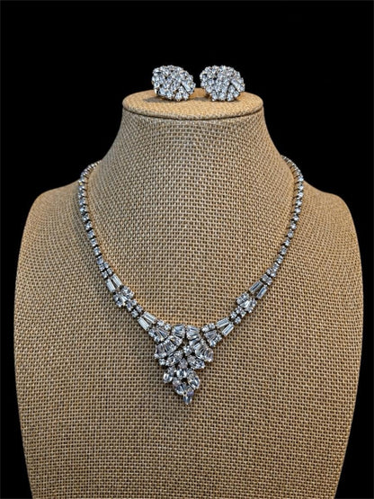 PARCO SILVER W/ RHINESTONE EARRINGS & NECKLACE
