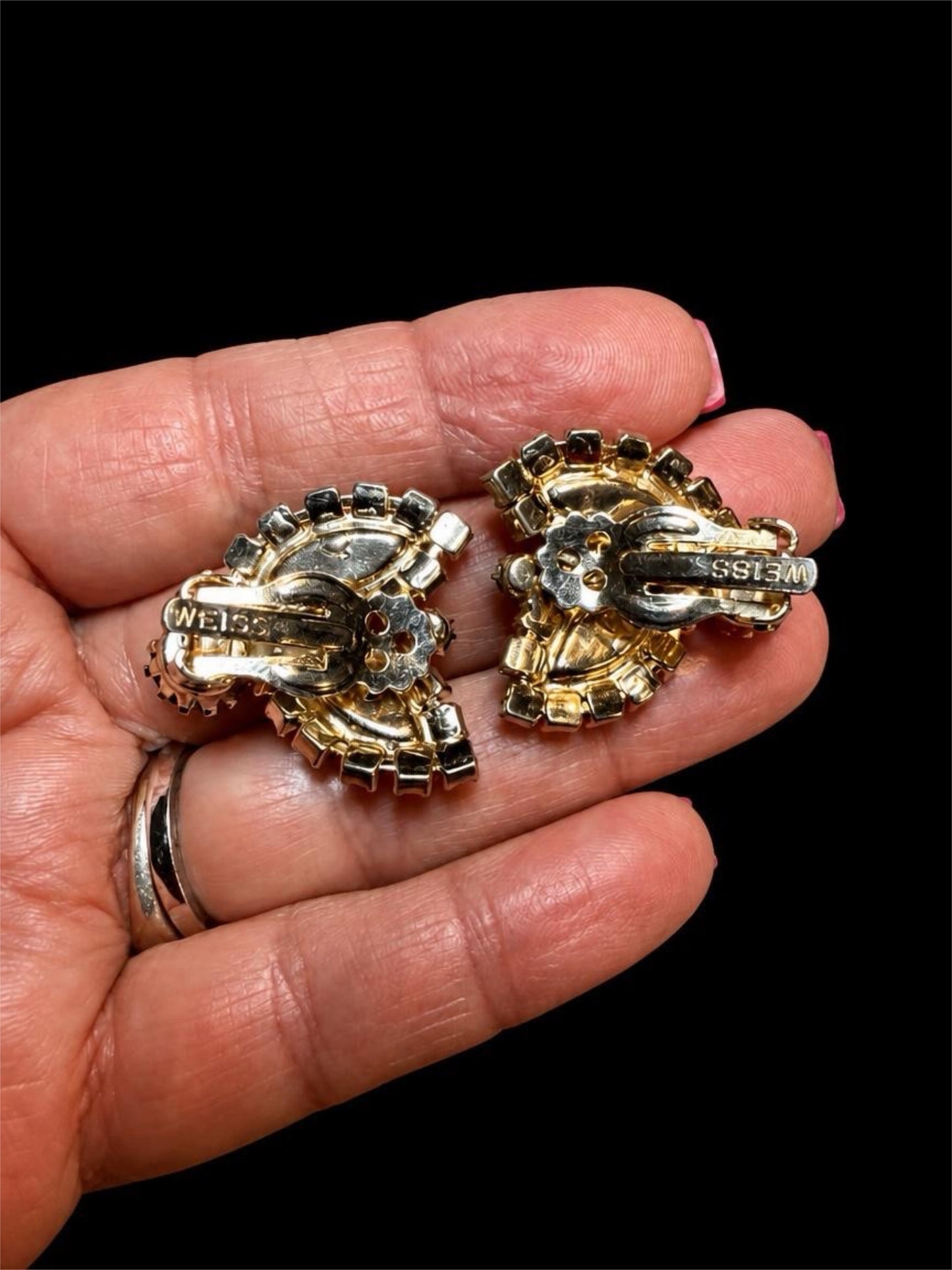 VINTAGE WEISS RHINESTONE EARRINGS