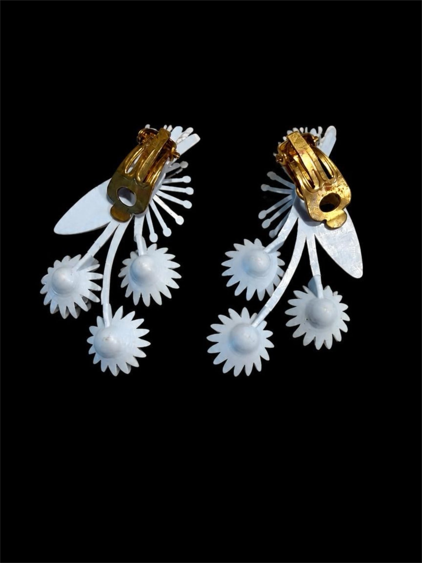 VINTAGE GERMAN WHITE FLORAL EARRINGS