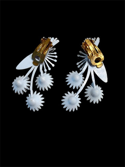 VINTAGE GERMAN WHITE FLORAL EARRINGS