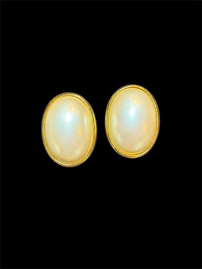 TRIFARI LARGE PEARL CABOCHON EARRINGS