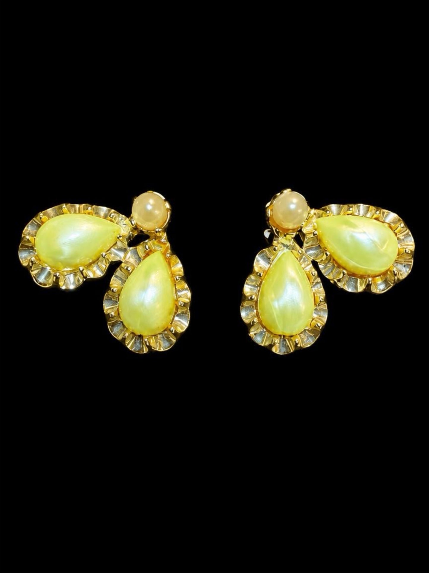 VINTAGE GOLD & PEARL EARRINGS