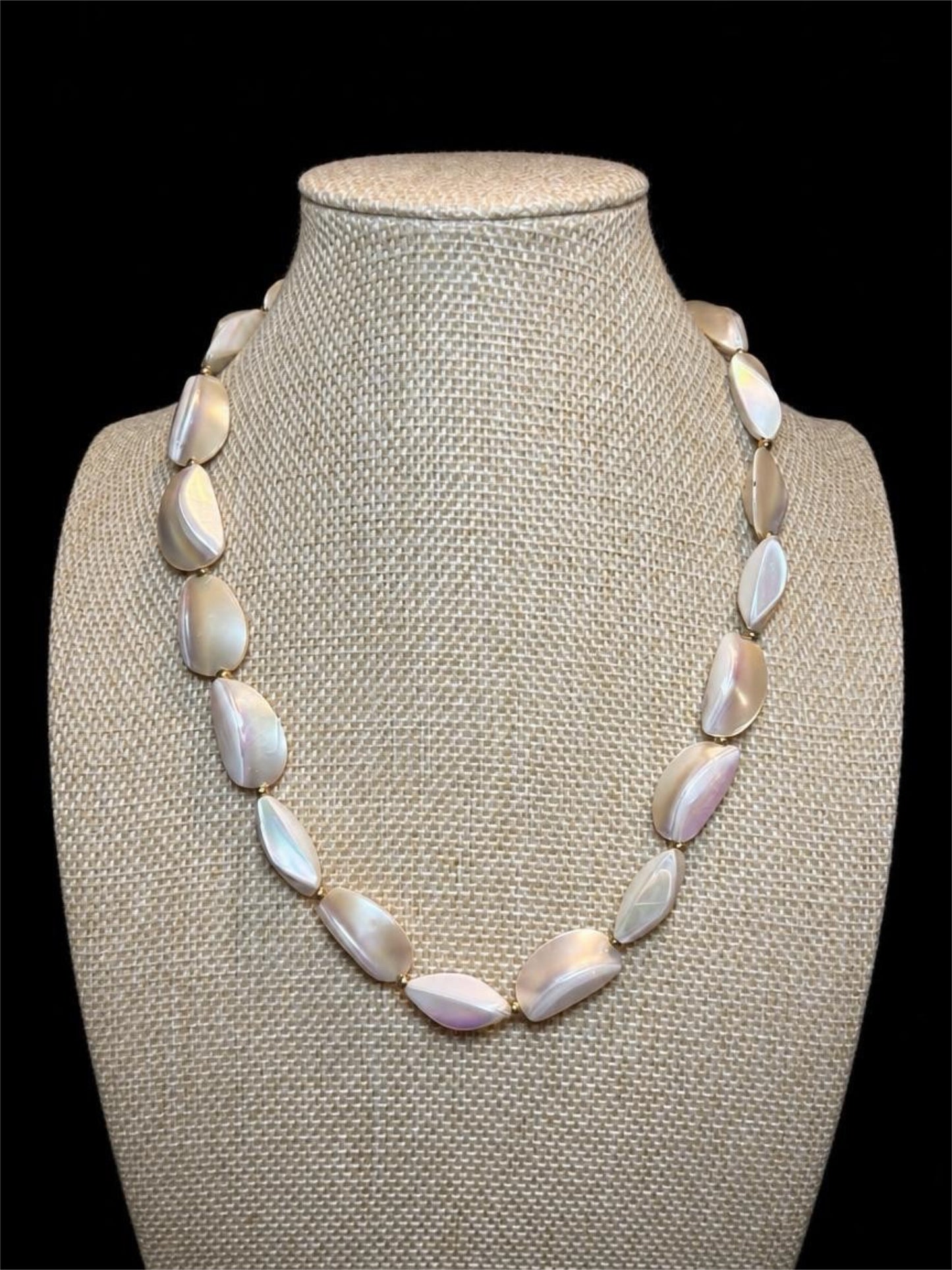 CARLISLE NECKLACE