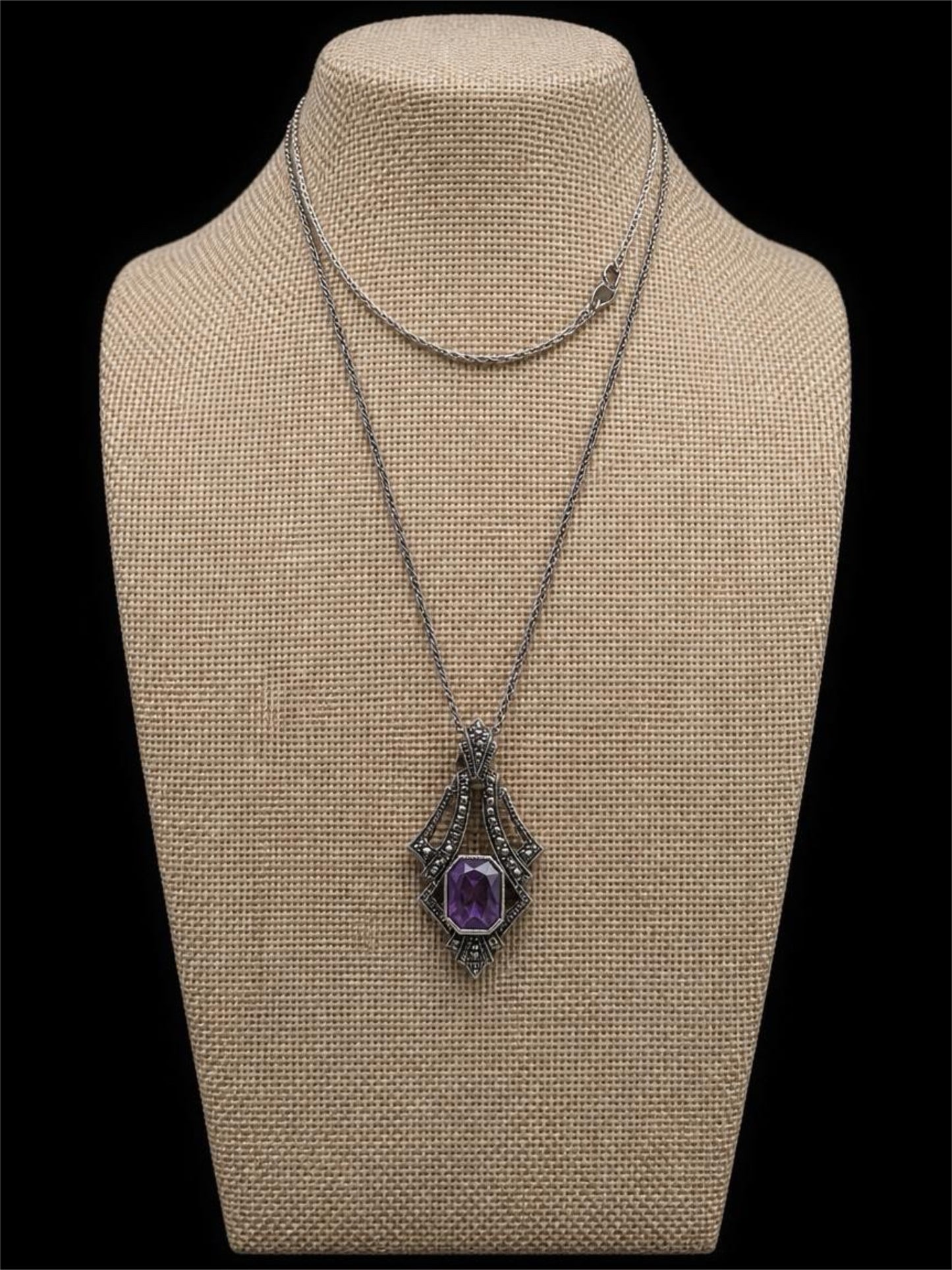 AVON AMETHYST COLORED STONE IN SILVER NECKLACE
