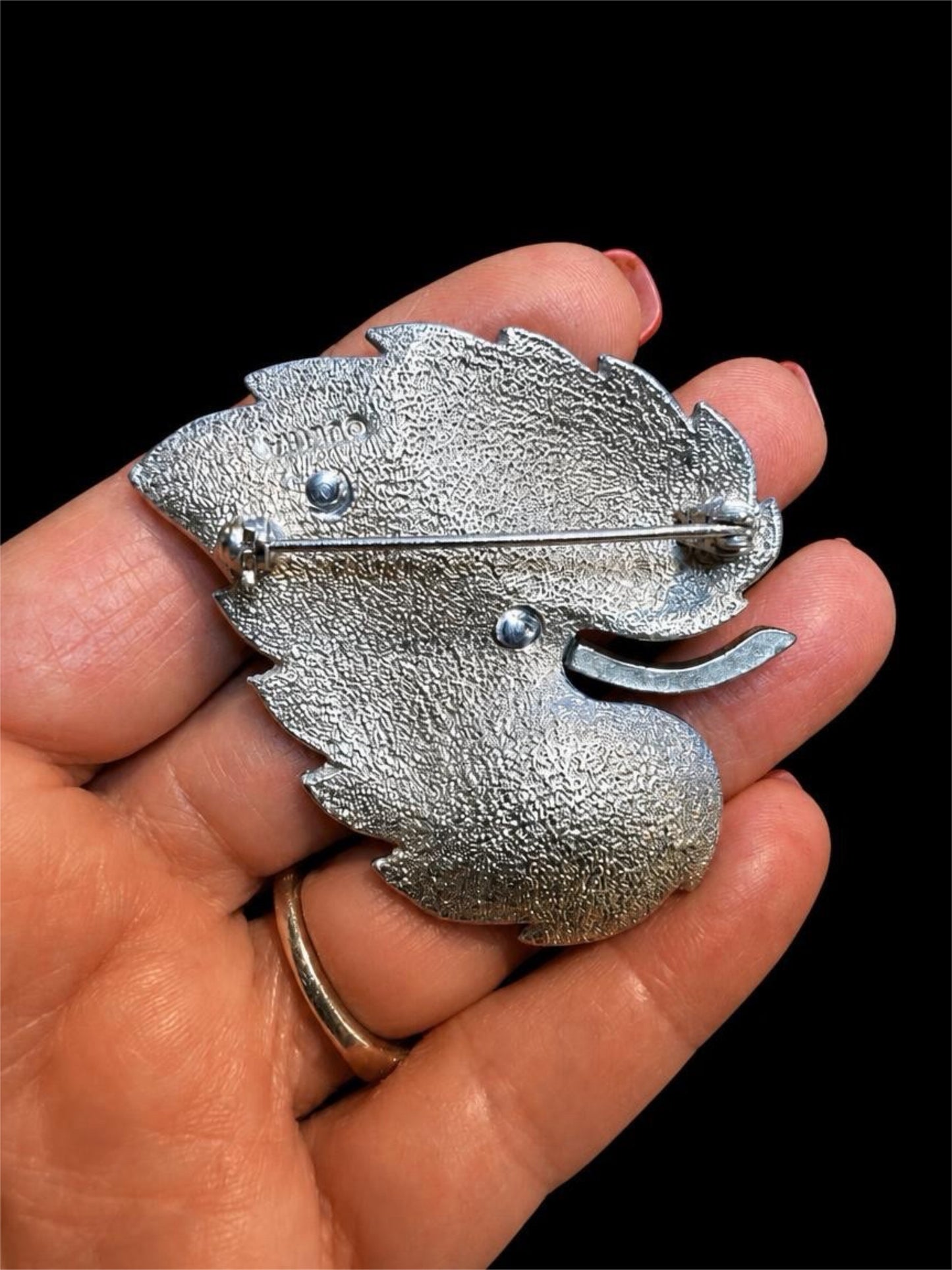 VINTAGE ULTRA BLUE ENAMEL LEAF BROOCH