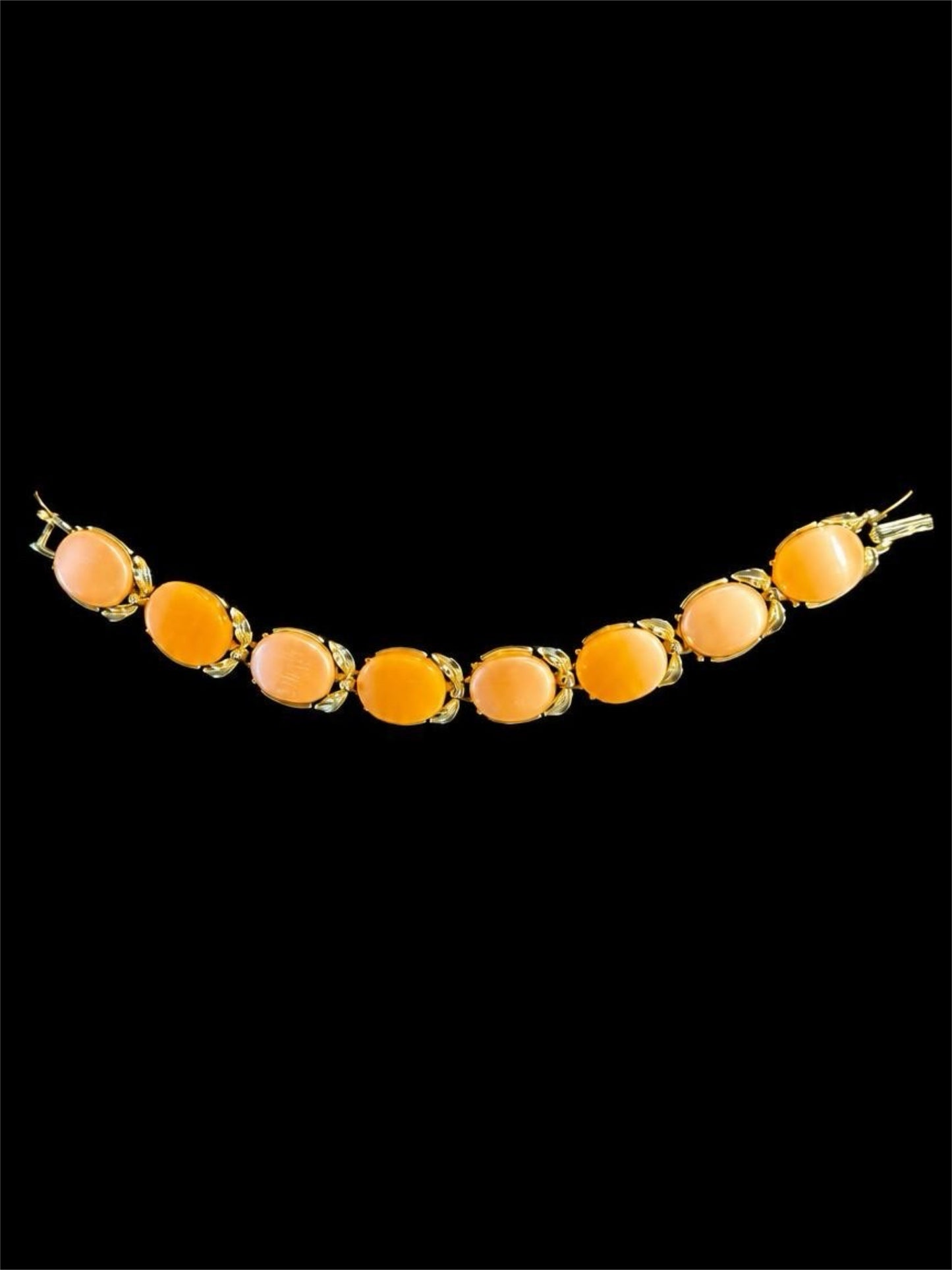 VINTAGE PEACH THERMOSET BRACELET