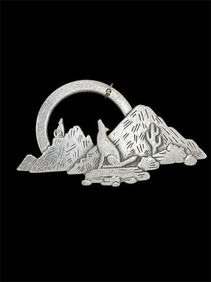 JJ 1988 HOWL @ MOON PEWTER BROOCH