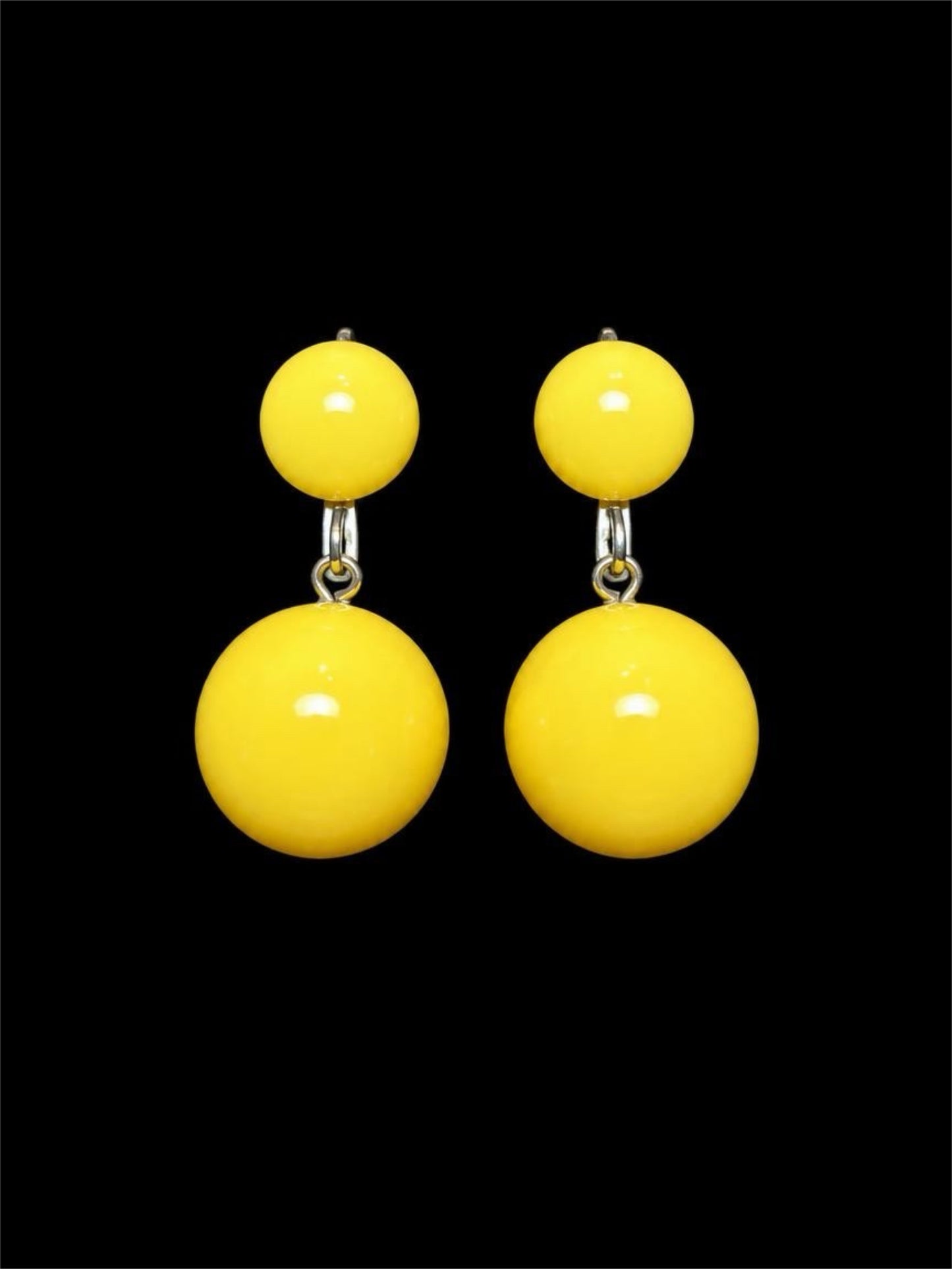 VINTAGE JAPANESE YELLOW GLASS EARRINGS