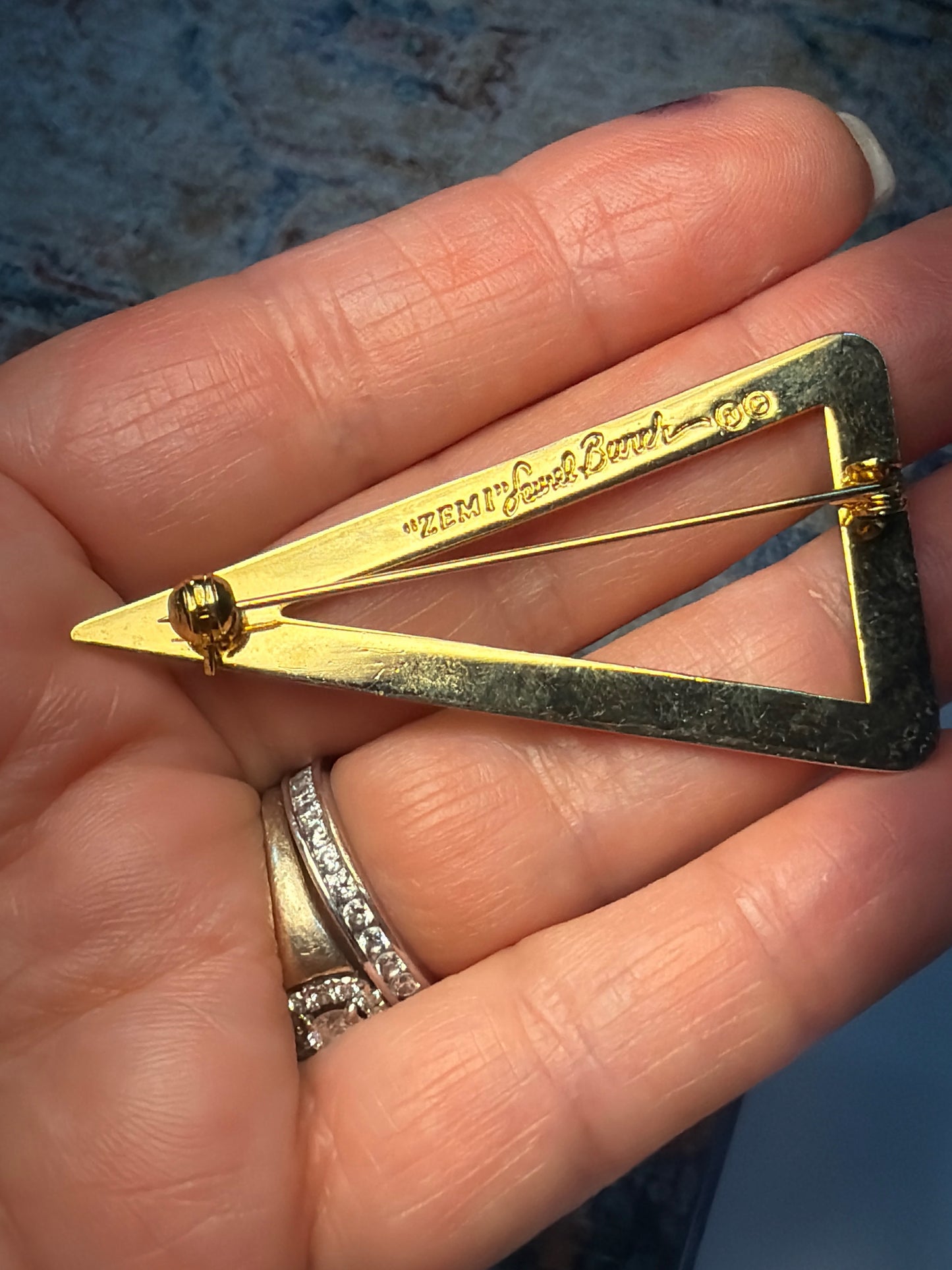 LAUREL BURCH ART DECO "ZEMI" BROOCH