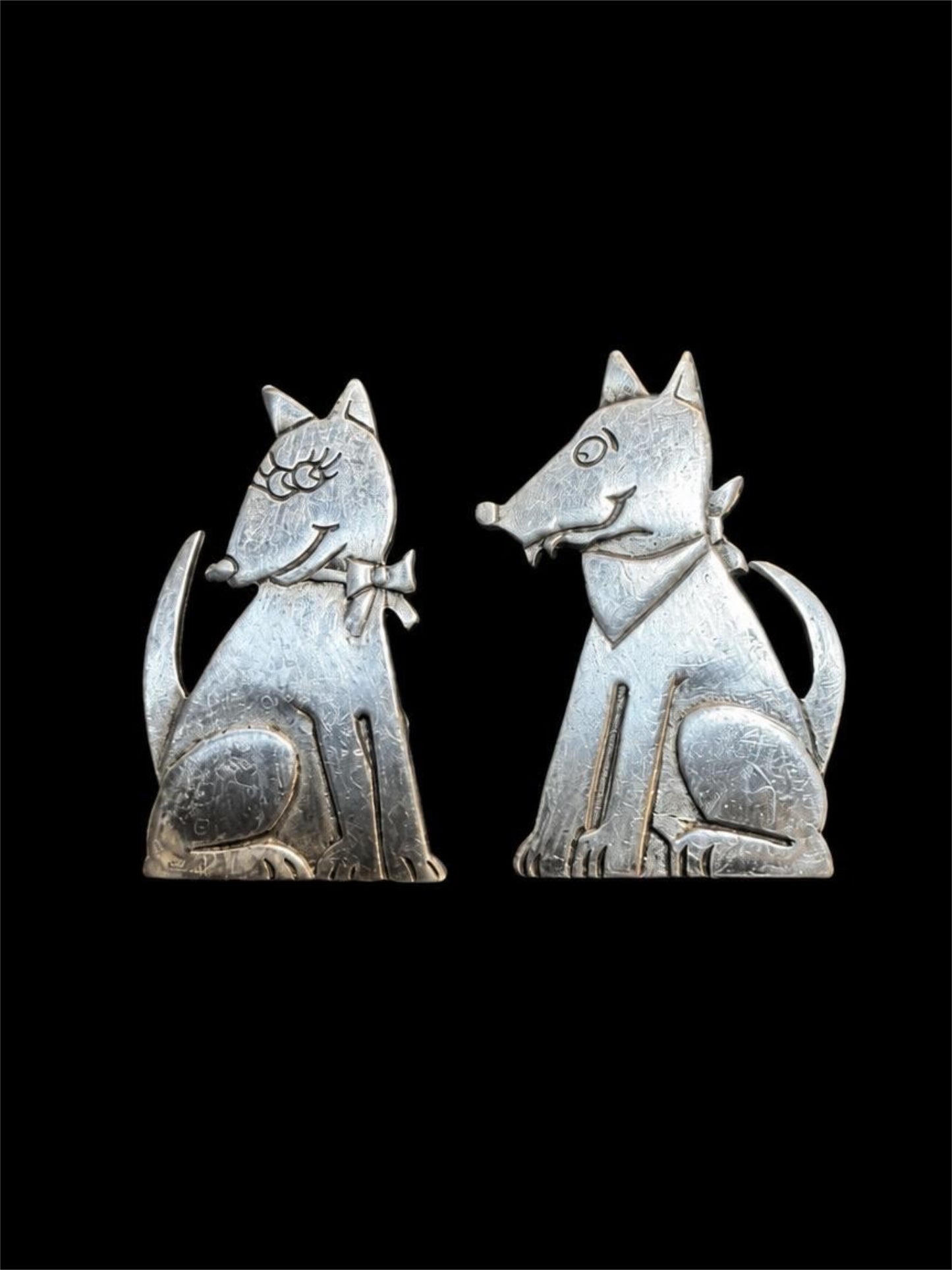 JJ PUPPY LOVE PEWTER EARRINGS