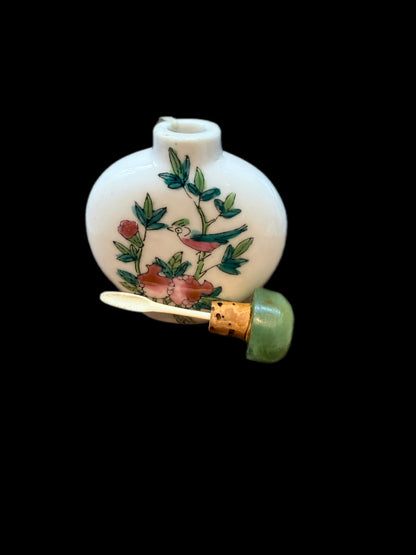 ANTIQUE CHINESE SNUFF BOTTLE