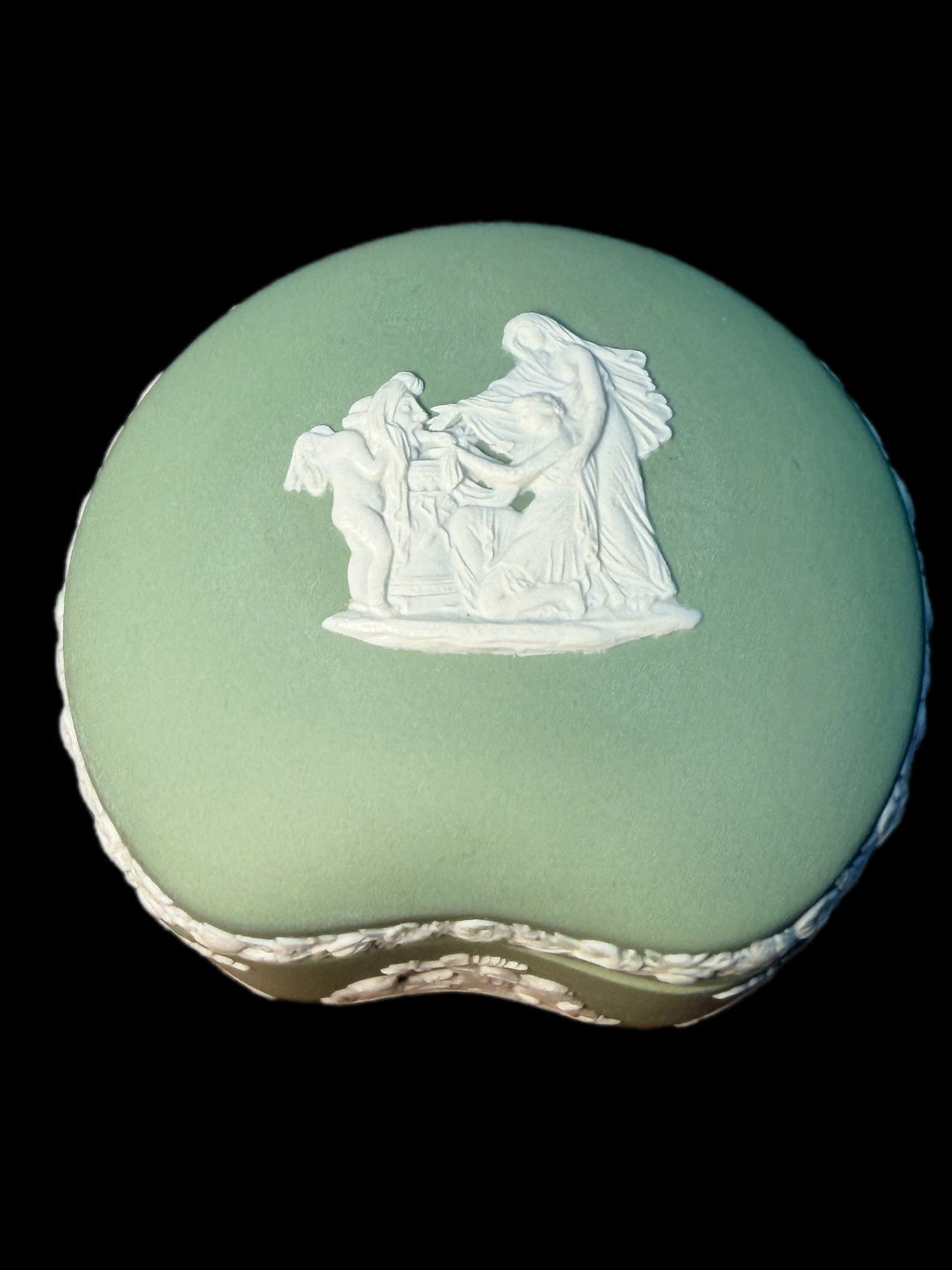 SAGE GREEN WEDGWOOD JASPERWARE TRINKET BOX