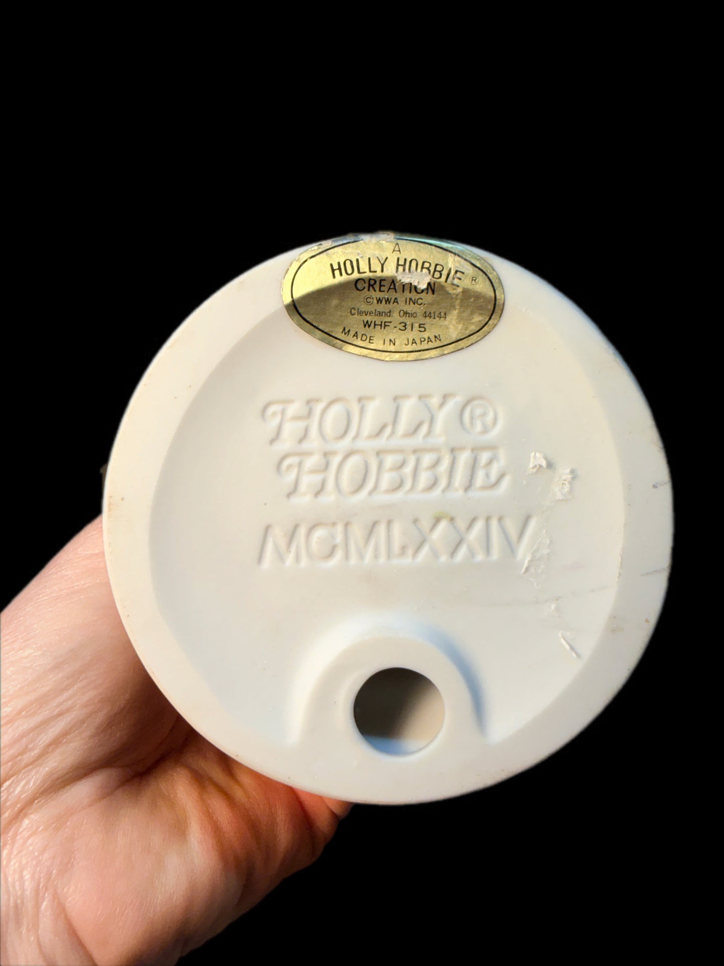 VINTAGE HOLLY HOBBIE PORCELAIN  "A STITCH IN TIME" FIG