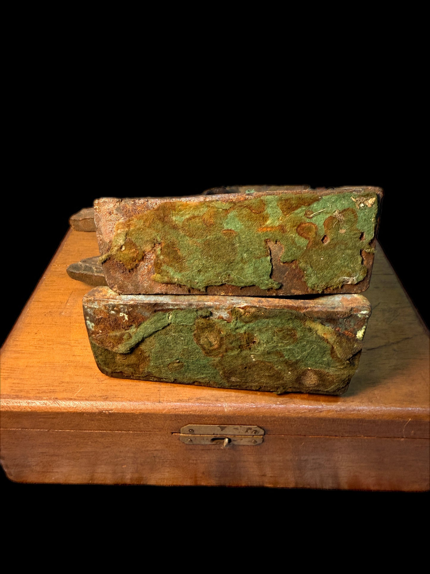 VINTAGE CAST IRON SHIP BOOKENDS