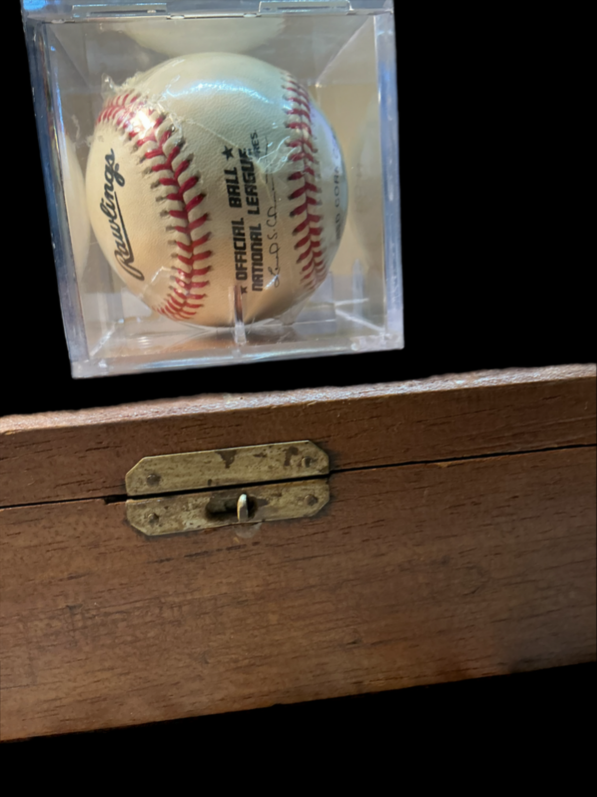 AUTOGRAPHED BARRY BONDS BASEBALL