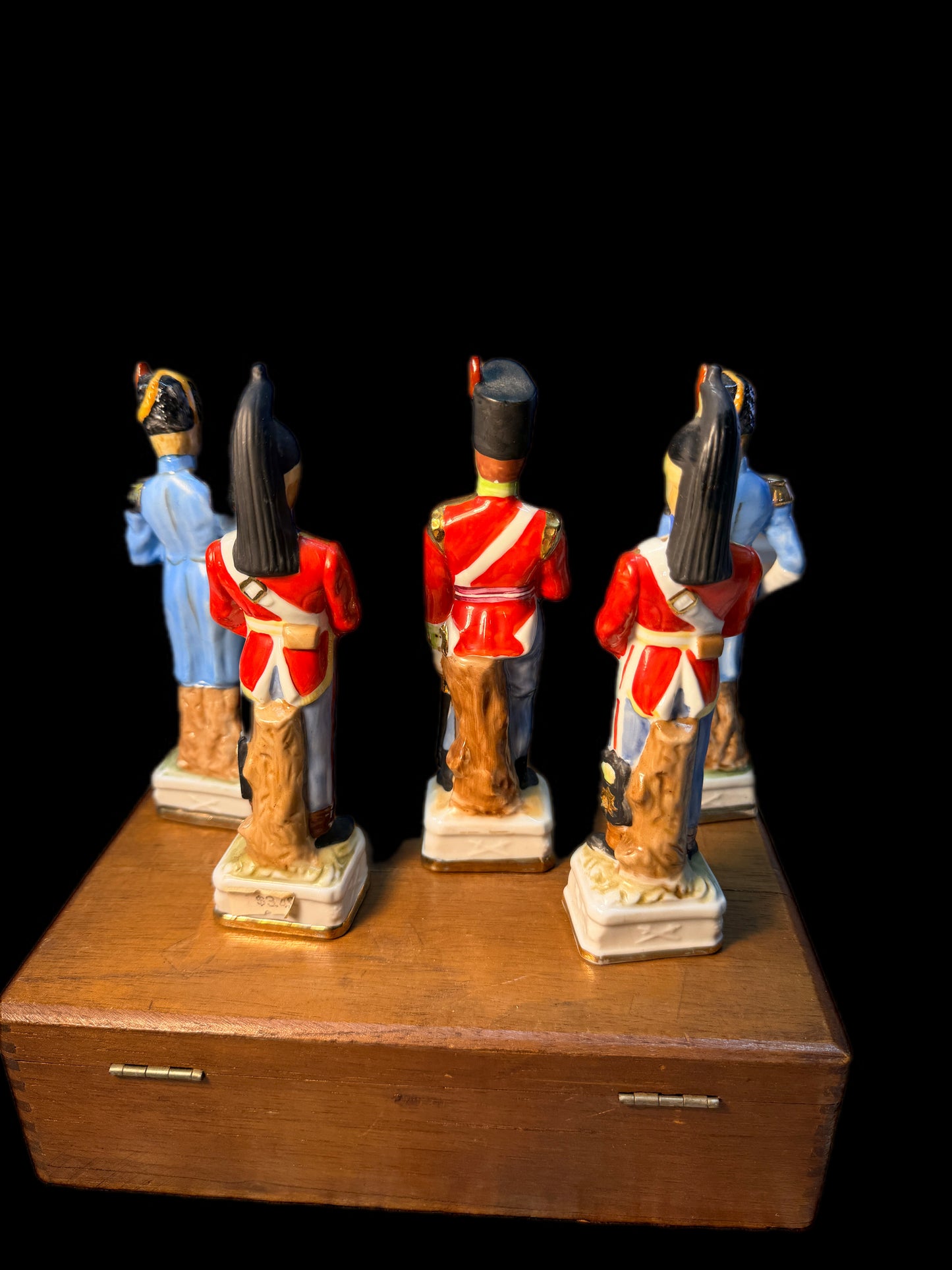 5 VINTAGE BRITISH SOLDIERS