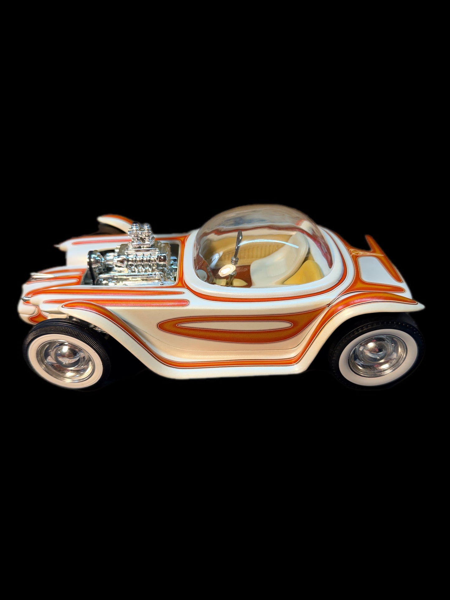 1:18 SCALE HOT WHEELS BEATNIK BANDIT