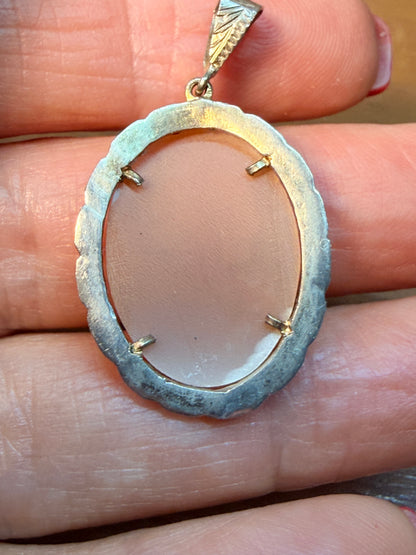 VINTAGE STERLING AND SHELL CAMEO PENDANT