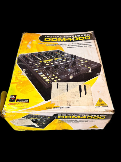 BEHRINGER DDM4000 32 BIT DIGITAL PRO MIXER