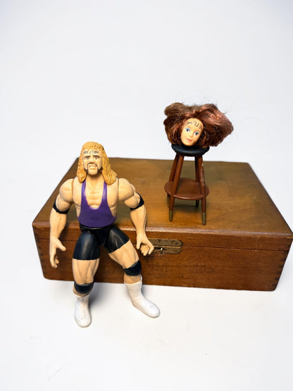 1996 AL SNOW WRESTLING FIGURE WITH PROPS